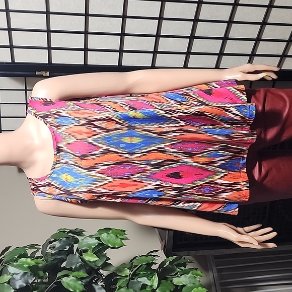New directions Flowy Abstract Diamond Print Tank - Picture 1 of 8